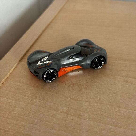 ZURU Metal Machines Scorpio Diecast Toy Car Orange Grey 2018 - Picture 4 of 6